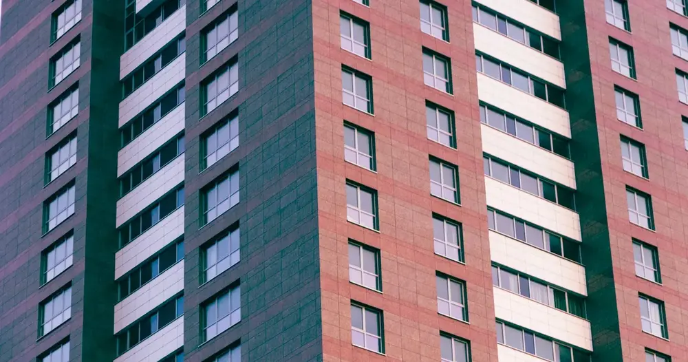 dívida de condomínio em imóvel de leilão